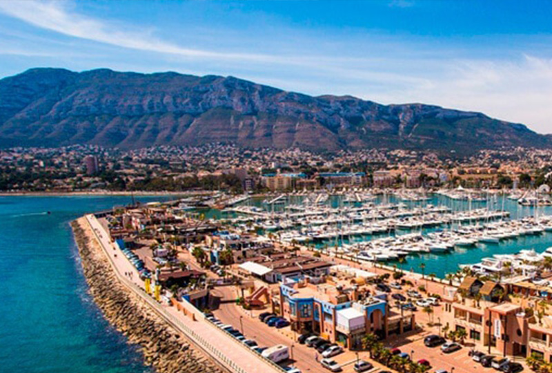 Dénia marina with the Montgó behind