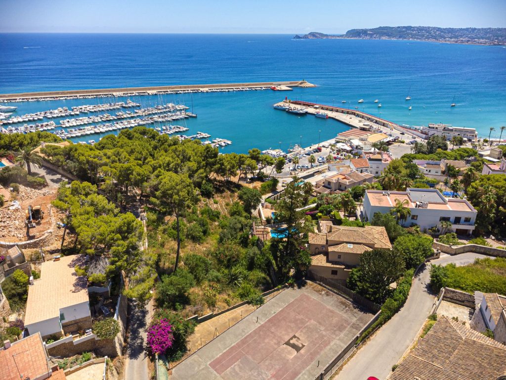 The port and bay of Jávea